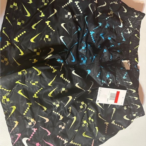 Nike Black and Cream Patterned Shorts - Picture 1 of 2